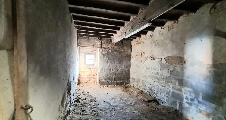 Vente Maison 130 m² à Villeneuve 96 000 € - Villeneuve (01480) - 2