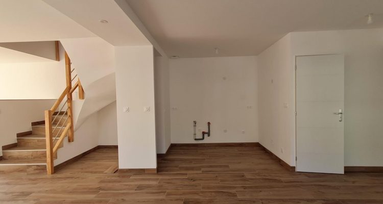 Vente Maison 140 m² à Villeneuve 274 000 € - Villeneuve (01480     ) - 1