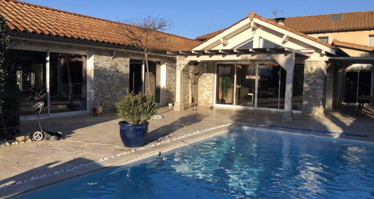 Vente Maison 266 m² à Savigneux 699 000 € - Savigneux (01480)