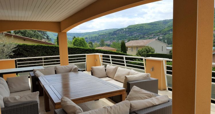 Maison Rochetaillee-sur-Saone 207m² - Rochetaillee-sur-Saone (69270)