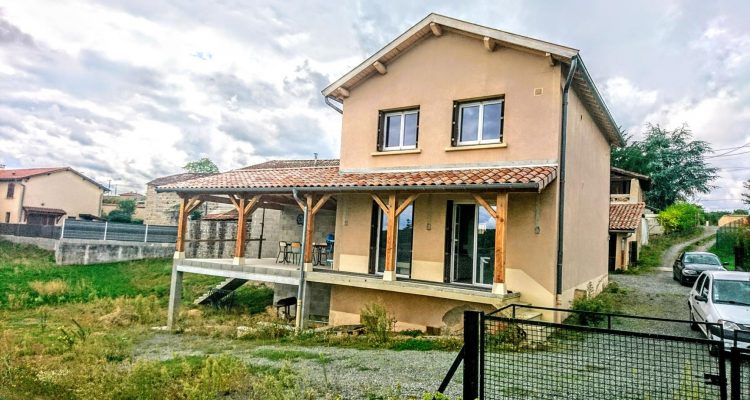 Maison 90m² sur 1300m² de terrain - Saint-Étienne-des-Oullières (69460)