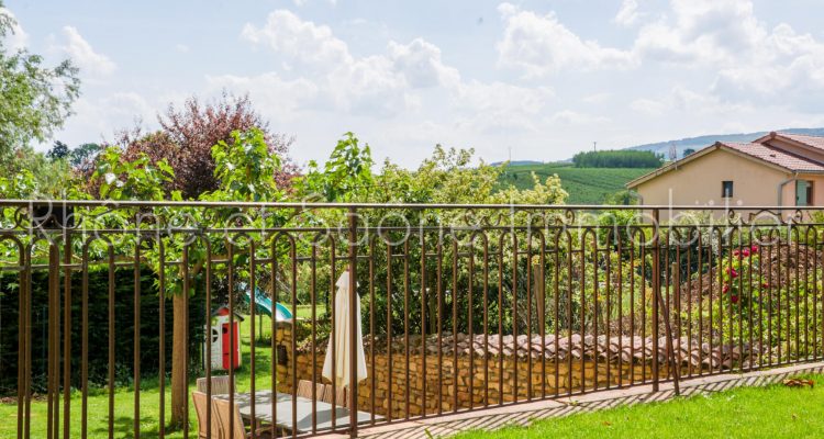 Maison 275m² sur 300m² de terrain - Liergues (69400) - 18