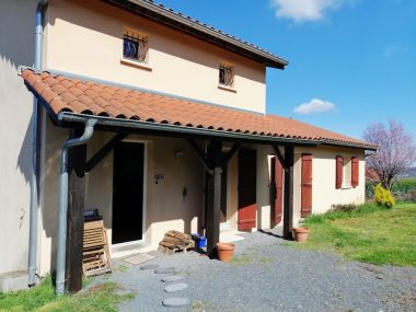 Vente Maison 134 m² à Pouilly-le-Monial 395 000 € - 1