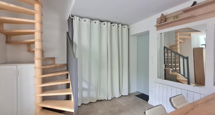 Duplex rénové avec jardin - Reyrieux (01600) - 4