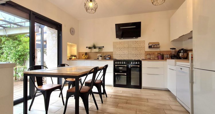 Maison pleine de chame - Reyrieux (01600) - 4