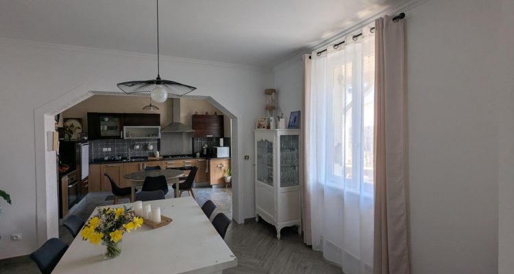 Vente Maison 105 m² à Amberieux 365 000 € - Amberieux (69480) - 4