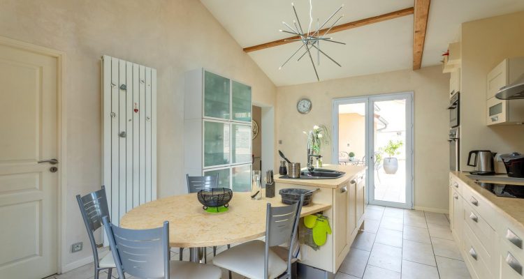 Vente Maison 200 m² à Genay 579 000 € - Genay (69730) - 8