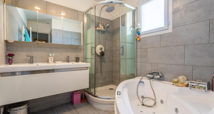 Vente Maison 200 m² à Genay 579 000 € - Genay (69730) - 11