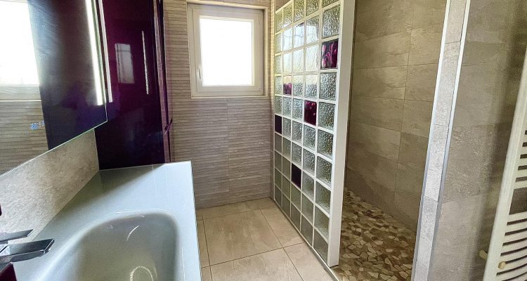 Vente Maison 93 m² à Nièvroz 390 000 € - Nièvroz (01120) - 10
