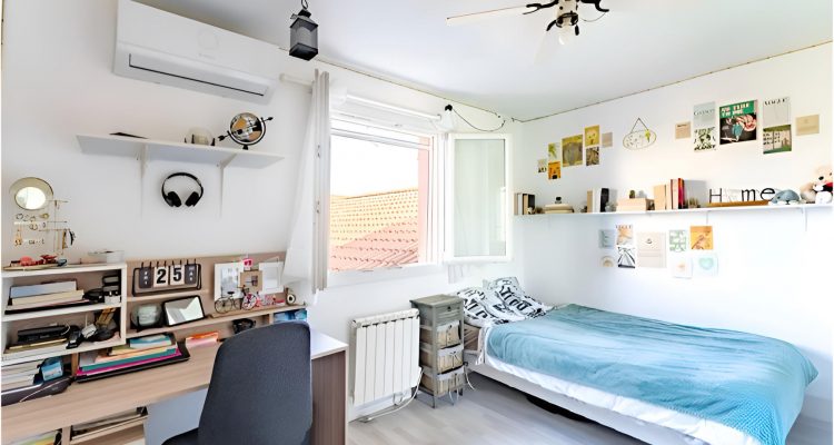 Maison familiale - Miribel (01700) - 11