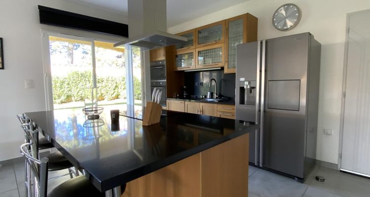 Vente Maison 165 m² à Misérieux 695 000 € - Misérieux (01600) - 3