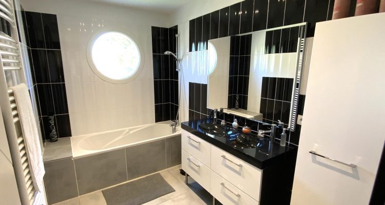 Vente Maison 165 m² à Misérieux 695 000 € - Misérieux (01600) - 7
