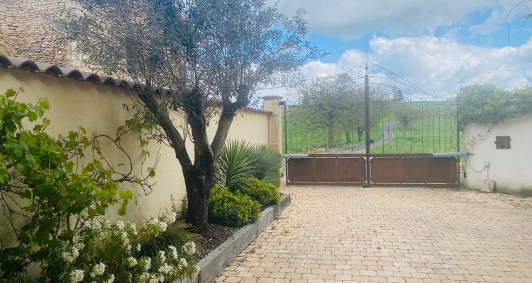 Vente Maison 236 m² à Villefranche-sur-Saône 665 000 € - Villefranche-sur-Saône (69400) - 3
