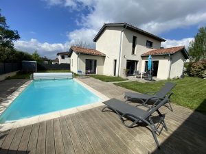 maison avec jardin et piscine Fareins