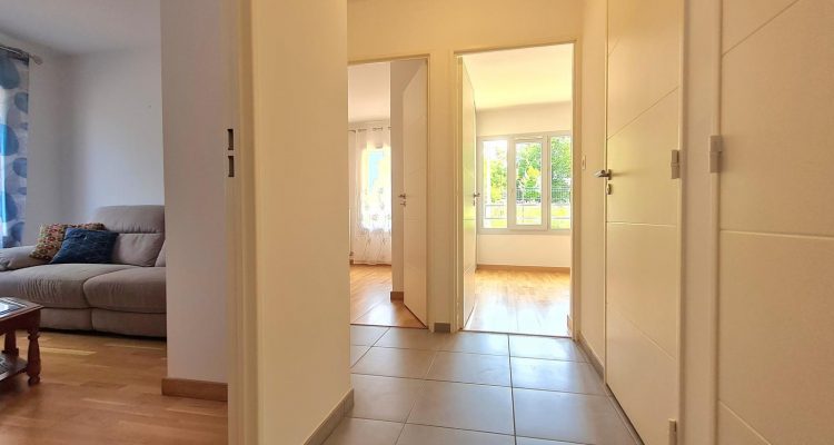 Lumineux et bien situé - Belleville (69220) - 2