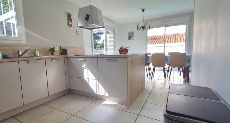 Lumineuse et agréable à vivre! - Toussieux (01600) - 6