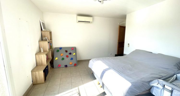 4 - Neyron (01700) - 9