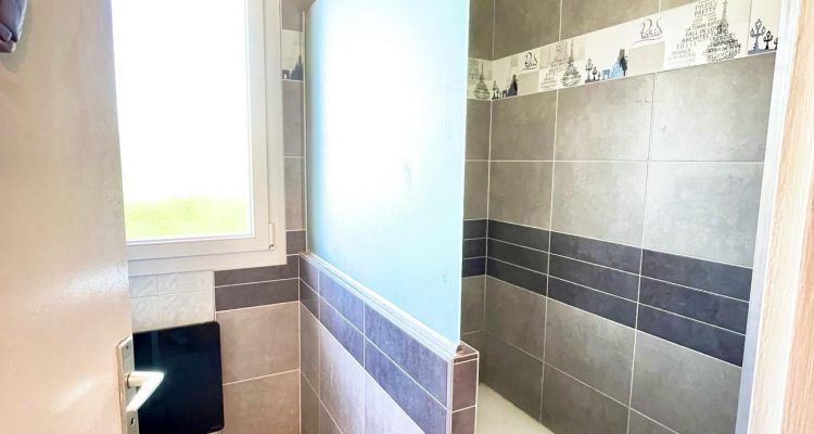 Maison familiale - Miribel (01700) - 10