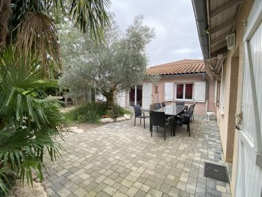 Vente Maison 152 m² à Ars-sur-Formans 465 000 € - 1