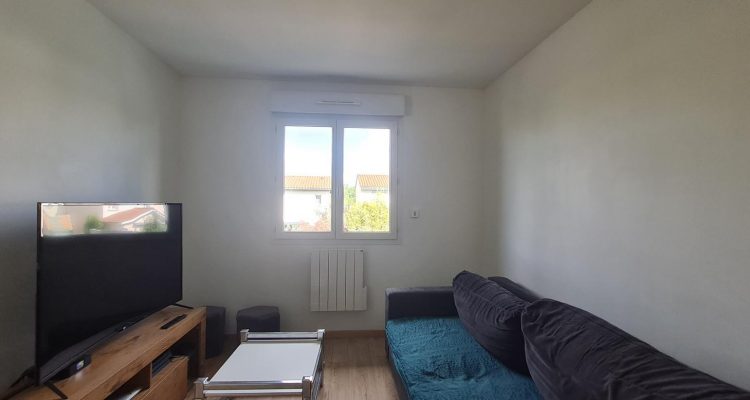 Lumineuse et agréable à vivre! - Toussieux (01600) - 6