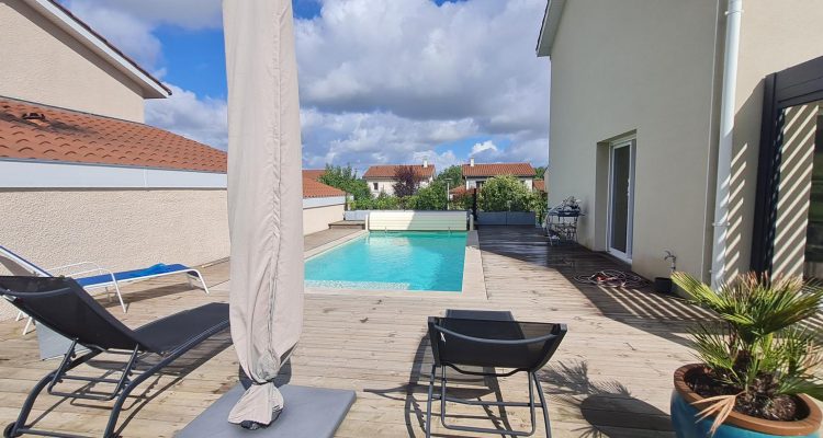 Lumineuse et agréable à vivre! - Toussieux (01600) - 16