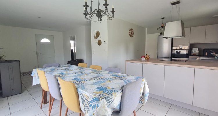 Lumineuse et agréable à vivre! - Toussieux (01600) - 2