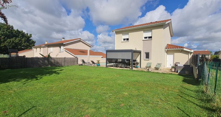 Lumineuse et agréable à vivre! - Toussieux (01600)