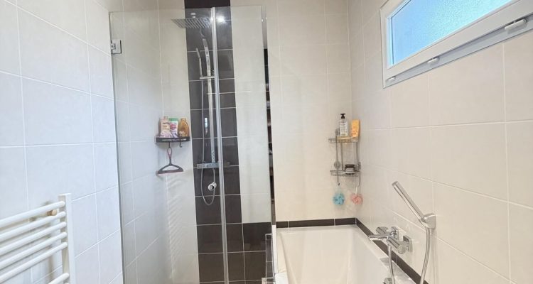 Idéalement située - Reyrieux (01600) - 13