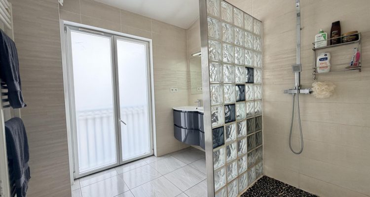 Spacieuse et lumineuse maison - Reyrieux (01600) - 12