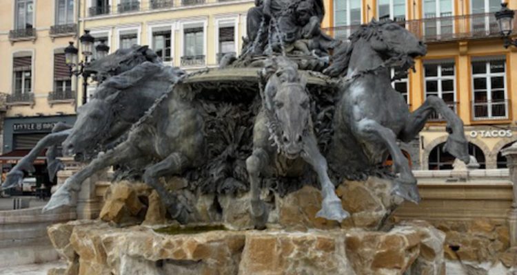 Vente T3 105 m² à Lyon-1er-Arrondissement 360 000 € - Lyon-1er-Arrondissement (69001)