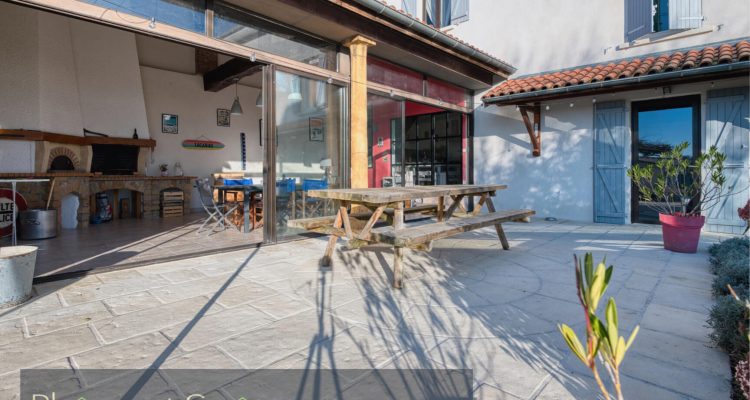 Ferme rénovée - Reyrieux (01600) - 2