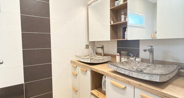 Idéalement située - Reyrieux (01600) - 13