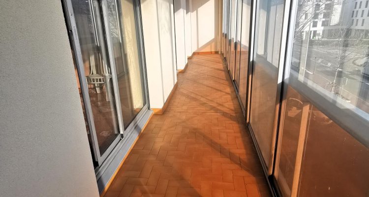 Vente T4 103 m² à Décines-Charpieu 250 000 € - Décines-Charpieu (69150) - 2