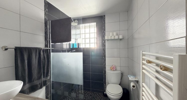 Spacieuse et lumineuse maison - Reyrieux (01600) - 8