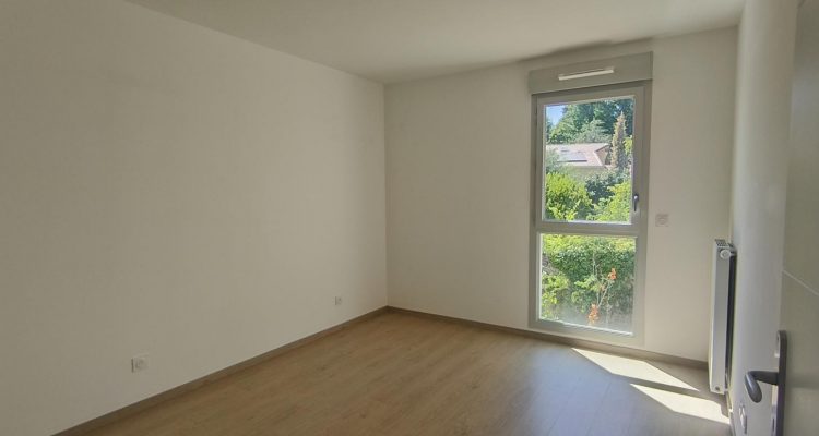 T3 récent, traversant, avec vue et garage inclus - Caluire-Et-Cuire (69300) - 11
