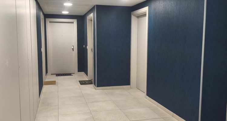 T3 récent, traversant, avec vue et garage inclus - Caluire-Et-Cuire (69300) - 14
