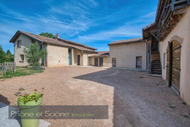 Vente Maison 235 m² à Savigneux 649 000 € - 1