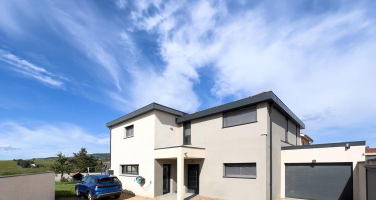Maison contemporaine - Liergues (69400) - 2