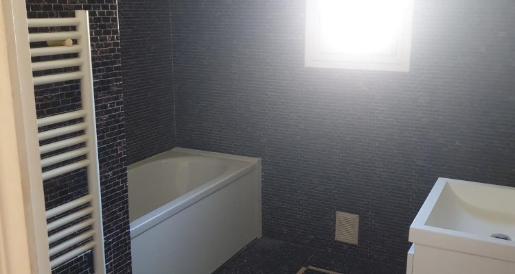 Vente Maison 141 m² à Genay 469 000 € - Genay (69730) - 22