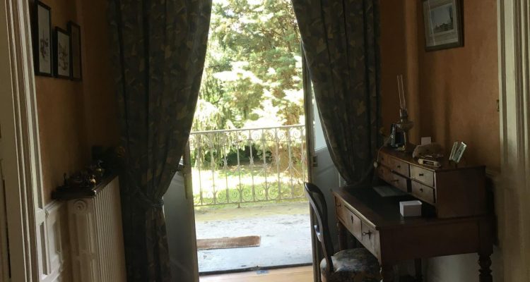Appartement dans bâtisse ancienne - Collonges-Au-Mont-d'Or (69660) - 11