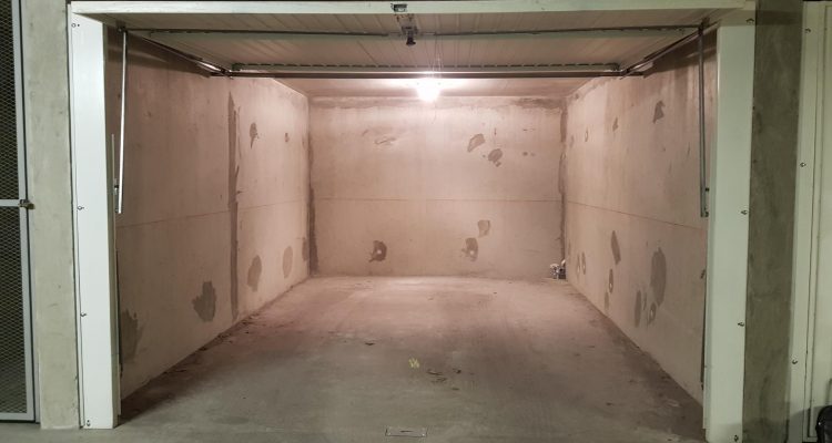 Bien Vendu Garage 16 m² à Lyon-4eme-Arrondissement 39 000 € - Lyon-4eme-Arrondissement (69004)