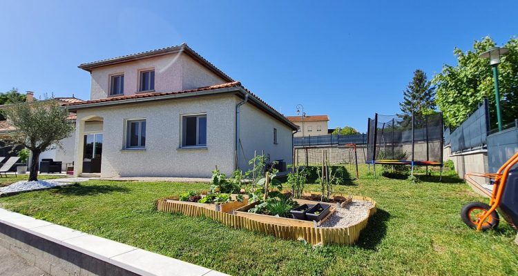 Maison familiale - Lapeyrouse (01330) - 2