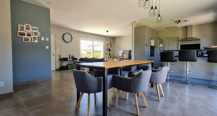 Maison familiale - Lapeyrouse (01330) - 3