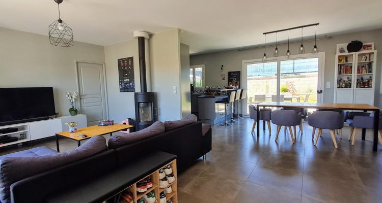 Maison familiale - Lapeyrouse (01330) - 5
