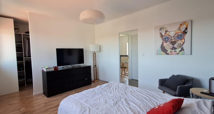Maison familiale - Lapeyrouse (01330) - 12