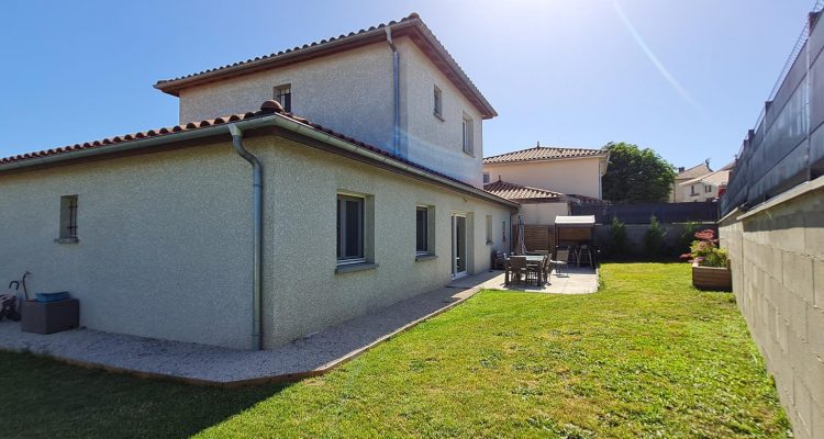 Maison familiale - Lapeyrouse (01330) - 18