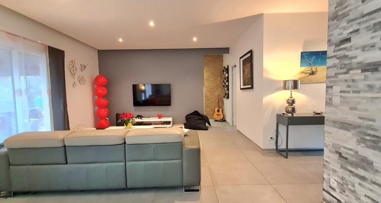 Maison contemporaine - Toussieux (01600) - 4